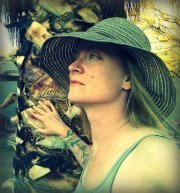 Profile Image for Renée.