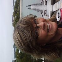Profile Image for Elizabeth Jamison.