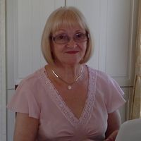 Profile Image for Carole Parkes.